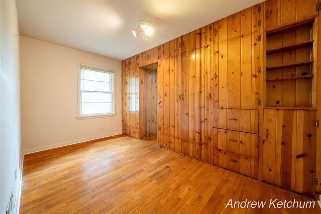 297 Fourth Avenue, Holland, MI 49424