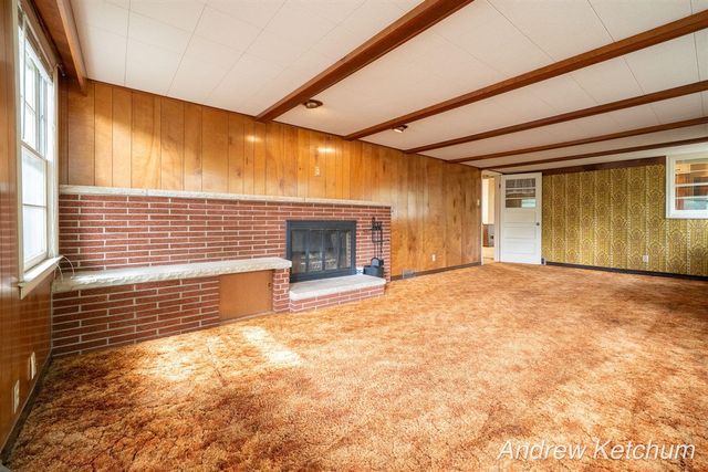 297 Fourth Avenue, Holland, MI 49424