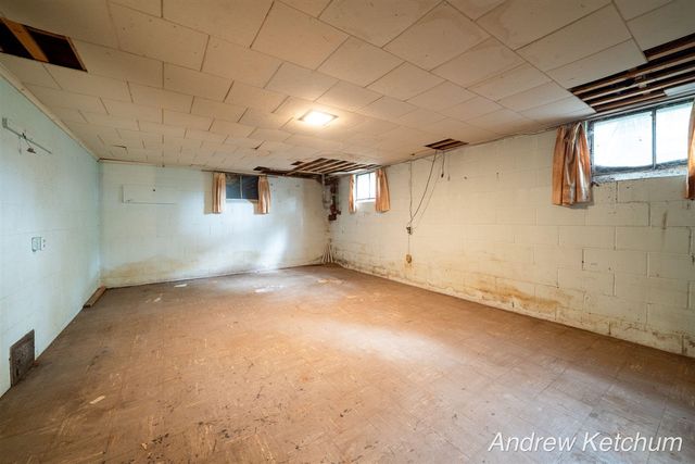 297 Fourth Avenue, Holland, MI 49424