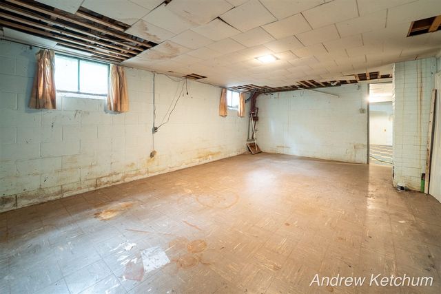 297 Fourth Avenue, Holland, MI 49424