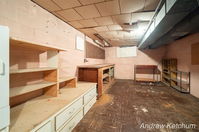 297 Fourth Avenue, Holland, MI 49424
