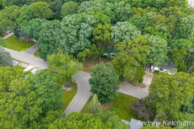 297 Fourth Avenue, Holland, MI 49424