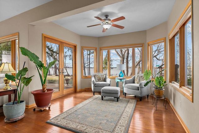 2740 MARINE DRIVE, Oshkosh, WI 54901