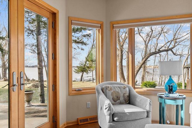 2740 MARINE DRIVE, Oshkosh, WI 54901