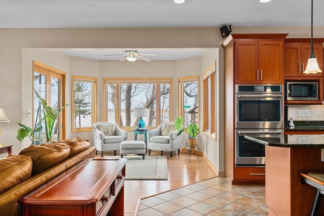 2740 MARINE DRIVE, Oshkosh, WI 54901