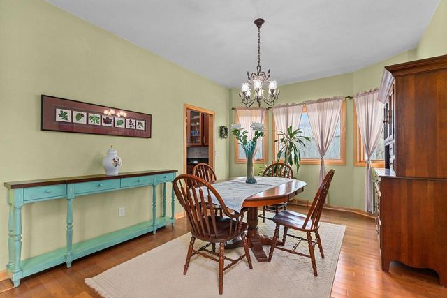 2740 MARINE DRIVE, Oshkosh, WI 54901