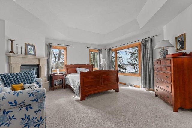 2740 MARINE DRIVE, Oshkosh, WI 54901