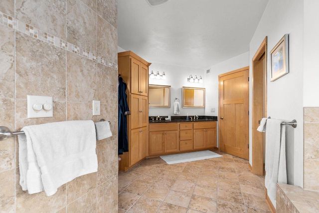 2740 MARINE DRIVE, Oshkosh, WI 54901