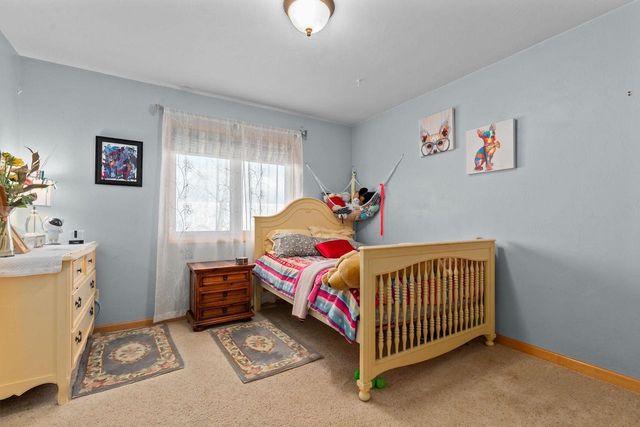 2740 MARINE DRIVE, Oshkosh, WI 54901