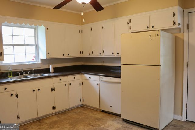 27 McLeod Street, Lyerly, GA 30730