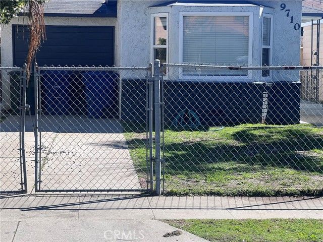 9710 San Miguel, South Gate, CA 90280