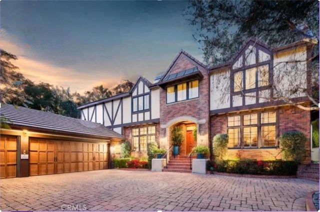 4428 Woodley Avenue, Encino, CA 91436