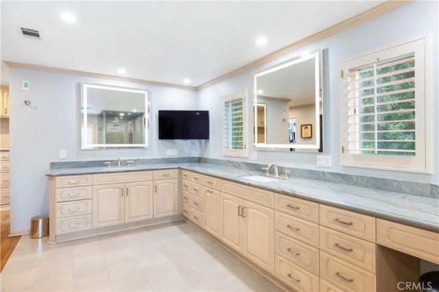 4428 Woodley Avenue, Encino, CA 91436