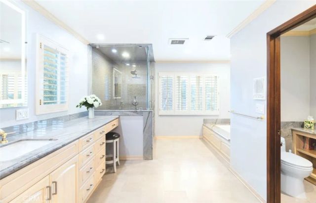 4428 Woodley Avenue, Encino, CA 91436