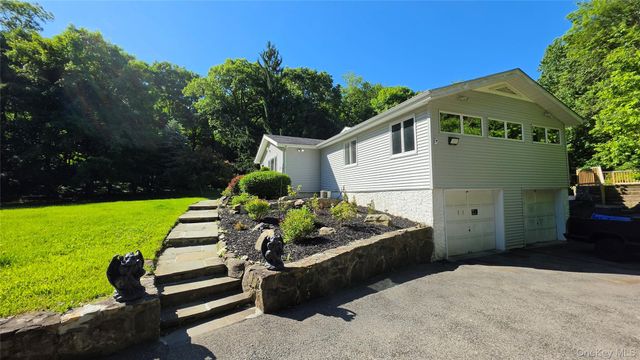 54 Allapartus Road, Ossining, NY 10562