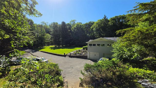 54 Allapartus Road, Ossining, NY 10562