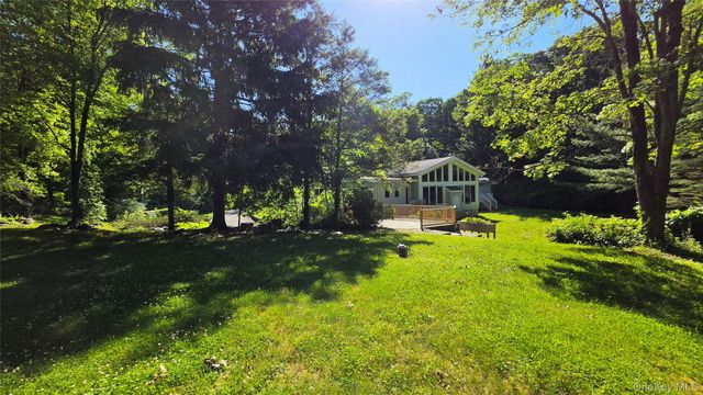 54 Allapartus Road, Ossining, NY 10562