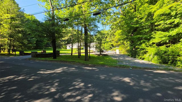 54 Allapartus Road, Ossining, NY 10562