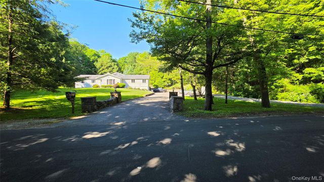 54 Allapartus Road, Ossining, NY 10562
