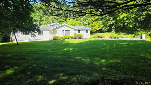 54 Allapartus Road, Ossining, NY 10562