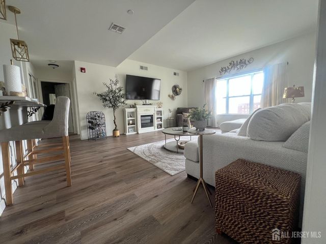 358 Rector Street 707, Perth Amboy, NJ 08861