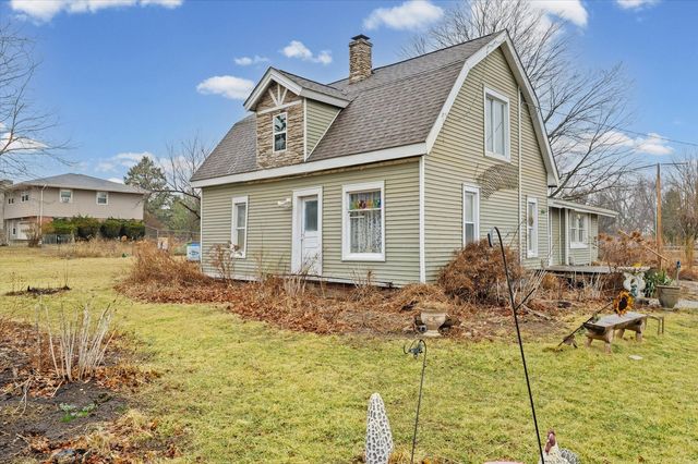 2210 Fogel Road, Mahomet, IL 61853