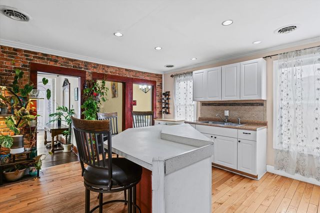 2210 Fogel Road, Mahomet, IL 61853