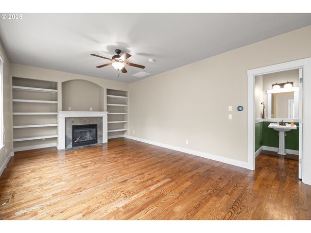13243 Se BUFORD Ct, Portland, OR 97236
