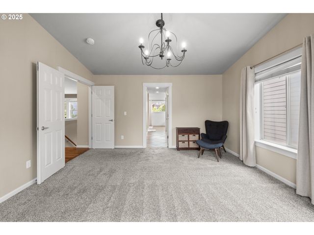 13243 Se BUFORD Ct, Portland, OR 97236