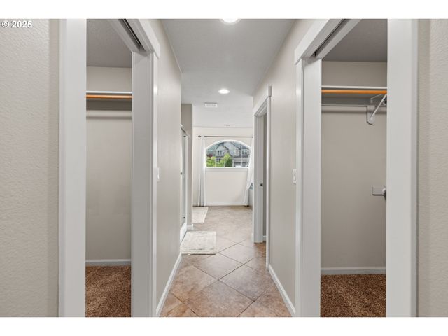 13243 Se BUFORD Ct, Portland, OR 97236
