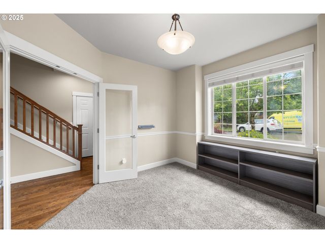 13243 Se BUFORD Ct, Portland, OR 97236