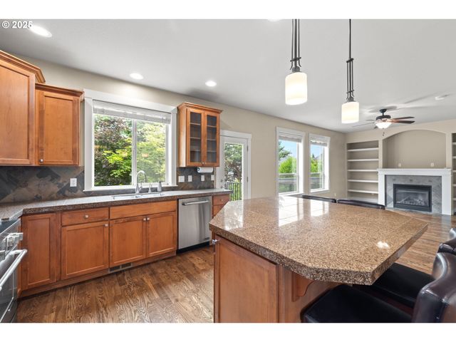 13243 Se BUFORD Ct, Portland, OR 97236