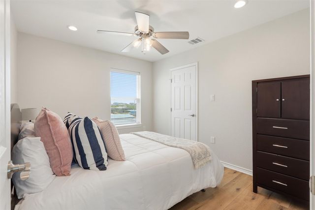 124 Jewel Drive, Bolivar Peninsula, TX 77650