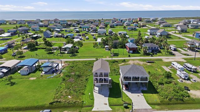124 Jewel Drive, Bolivar Peninsula, TX 77650