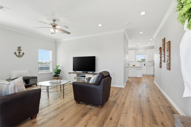 124 Jewel Drive, Bolivar Peninsula, TX 77650