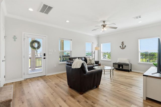 124 Jewel Drive, Bolivar Peninsula, TX 77650
