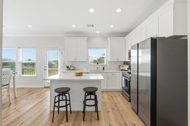 124 Jewel Drive, Bolivar Peninsula, TX 77650