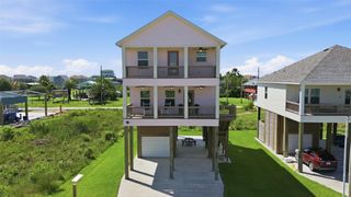 124 Jewel Drive, Bolivar Peninsula, TX 77650