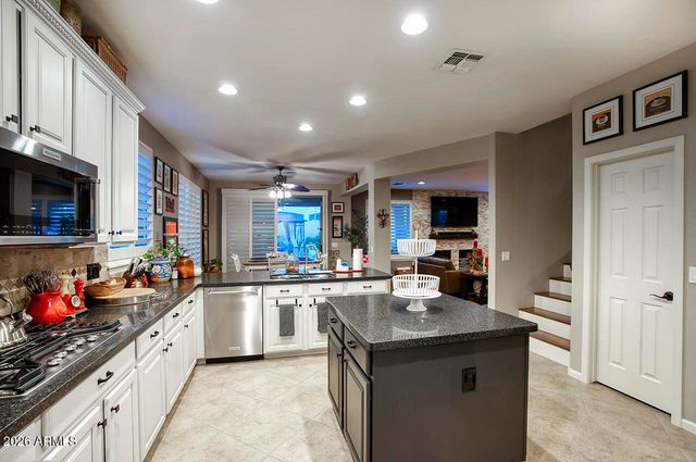 4080 E LAUREL Avenue, Gilbert, AZ 85234