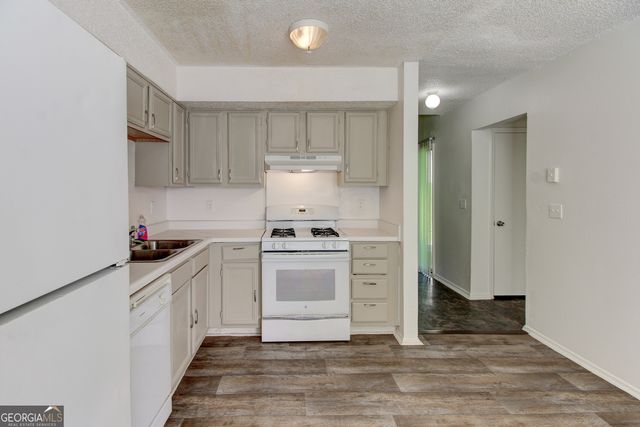 1408 Chelsea Downs Lane NE, Conyers, GA 30013