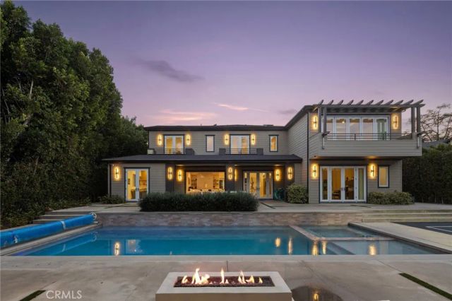 15547 Valley Vista Boulevard, Encino, CA 91436