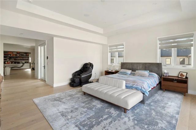 15547 Valley Vista Boulevard, Encino, CA 91436
