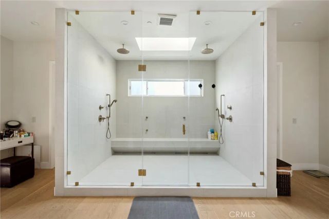 15547 Valley Vista Boulevard, Encino, CA 91436