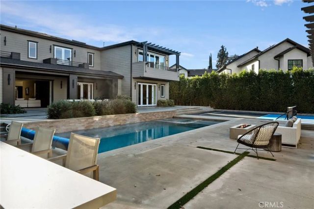 15547 Valley Vista Boulevard, Encino, CA 91436