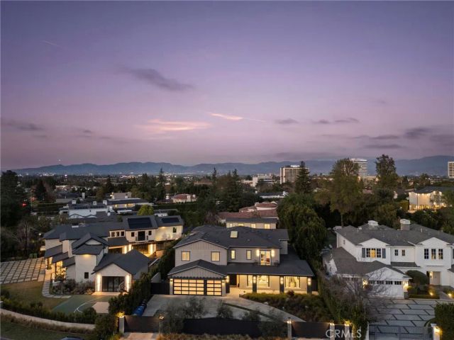 15547 Valley Vista Boulevard, Encino, CA 91436