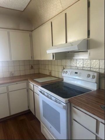 5922 Thomas Street, Hollywood, FL 33021