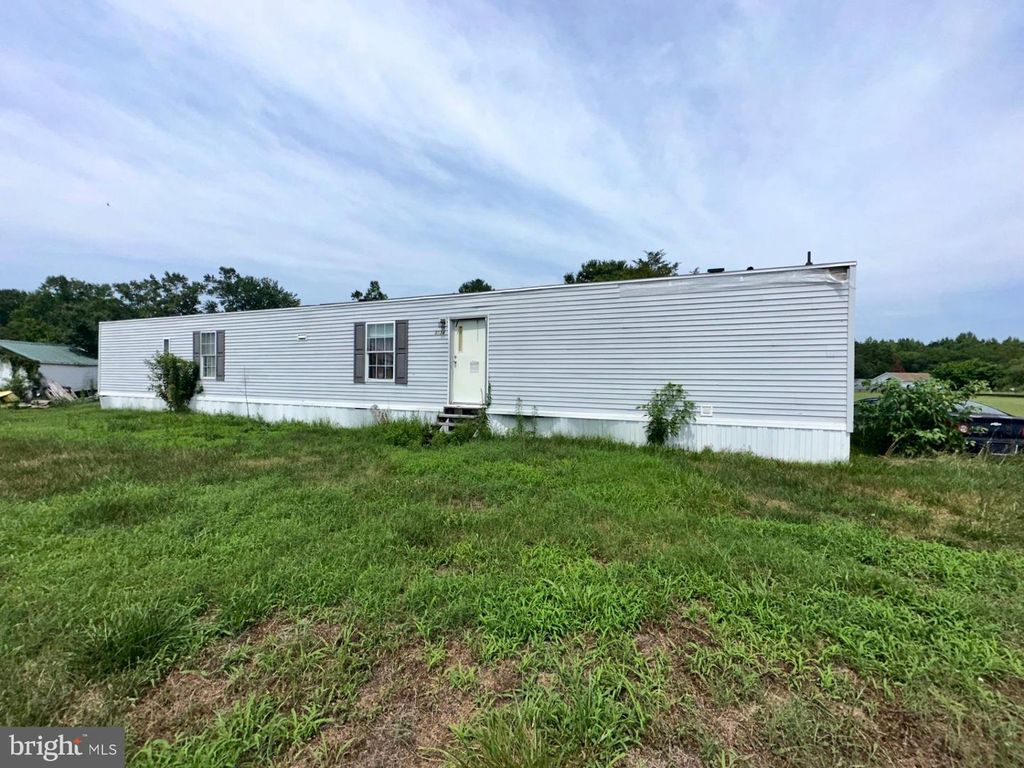 Image 1 of property listing at 5134 RHODESDALE VIENNA RD, Vienna, MD 21869