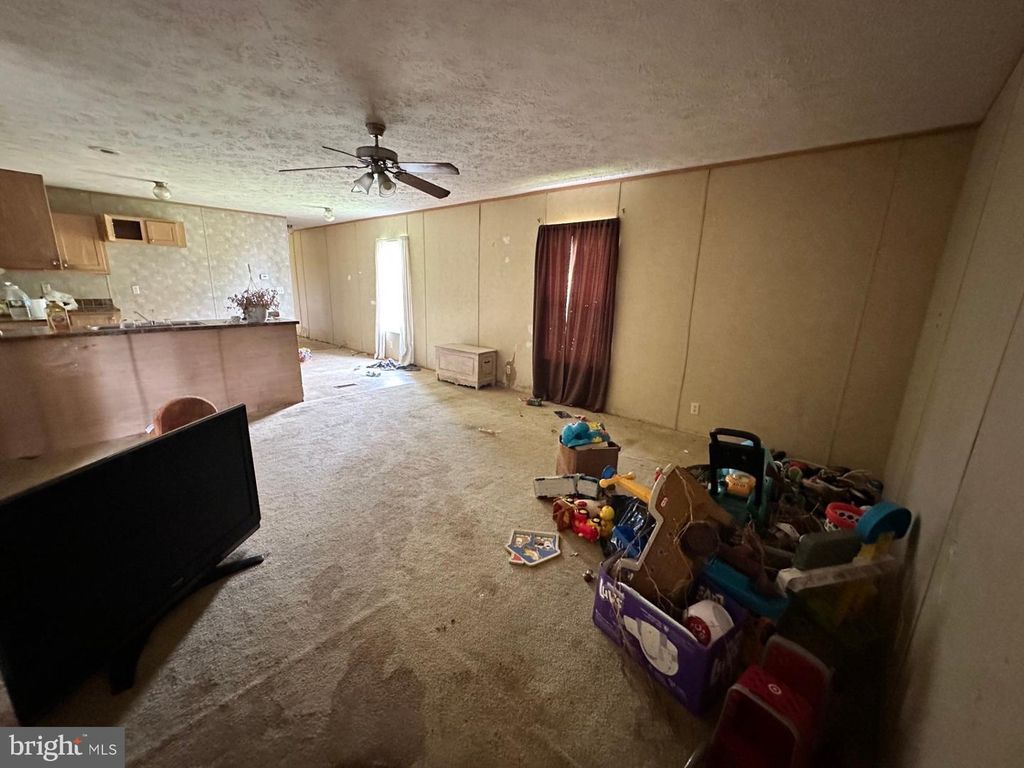 Image 12 of property listing at 5134 RHODESDALE VIENNA RD, Vienna, MD 21869