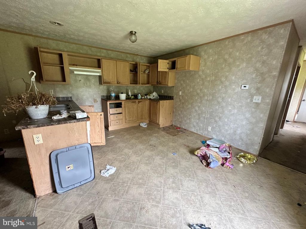 Image 23 of property listing at 5134 RHODESDALE VIENNA RD, Vienna, MD 21869
