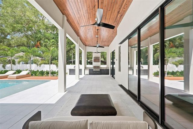 10040 59TH AVENUE N, St Petersburg, FL 33708